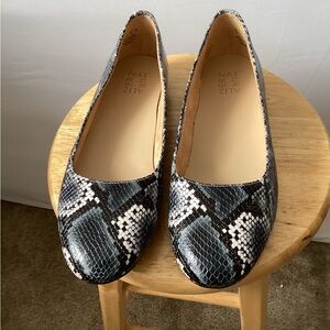 Naturalizer Women's Snake Print Flats in Black, White & Blue-Grey